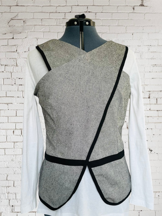 Veste sans manches cache cœur
